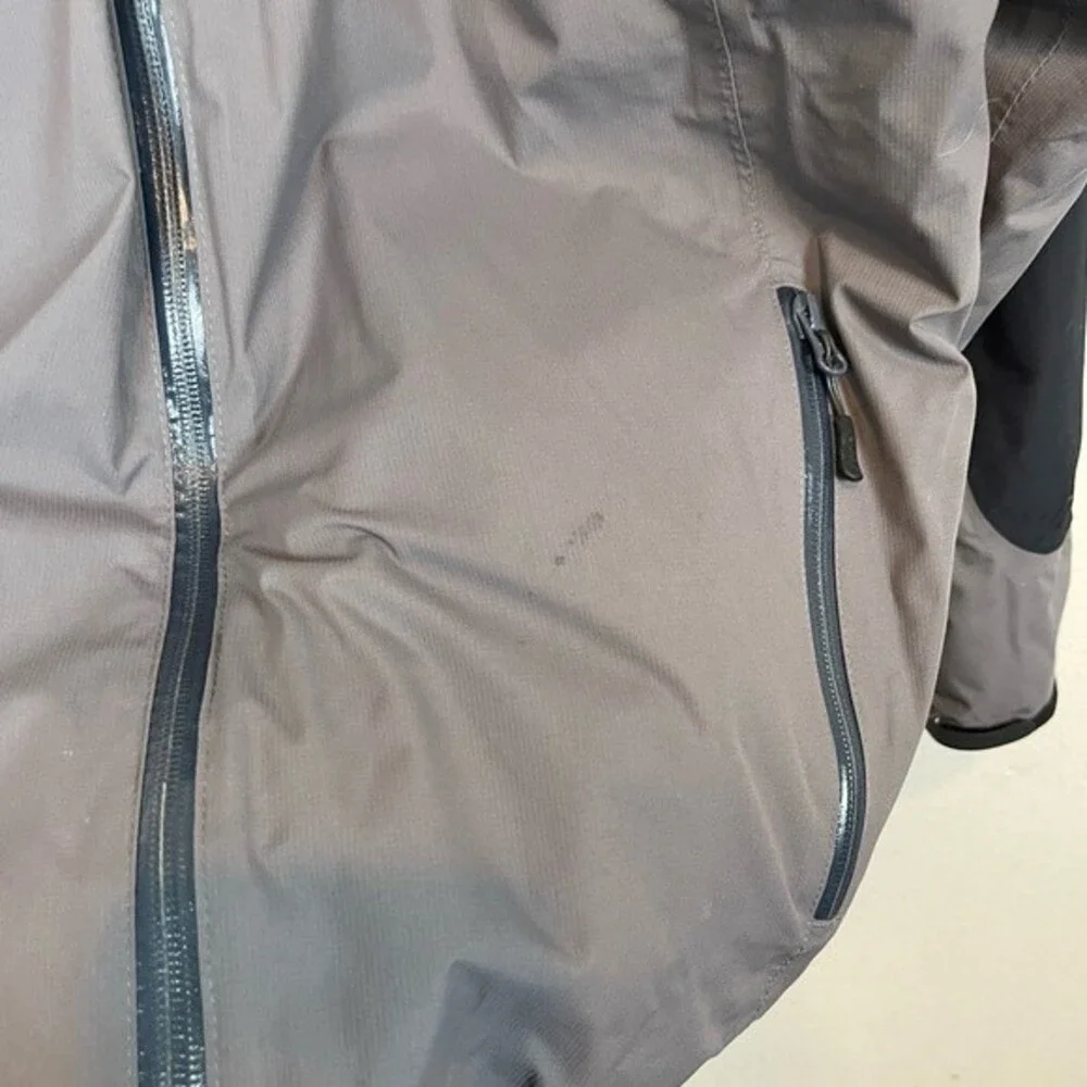 Lands End waterproof coat sz M 38-40 grey black